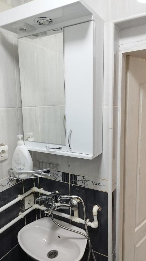Small Apartment Private Bathroom Strong Wi-Fi Белград Екстериор снимка